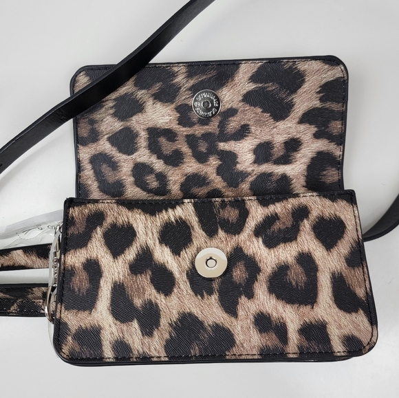 DKNY Leopard Belt Bag Wallet NEW - Picture 3 of 14